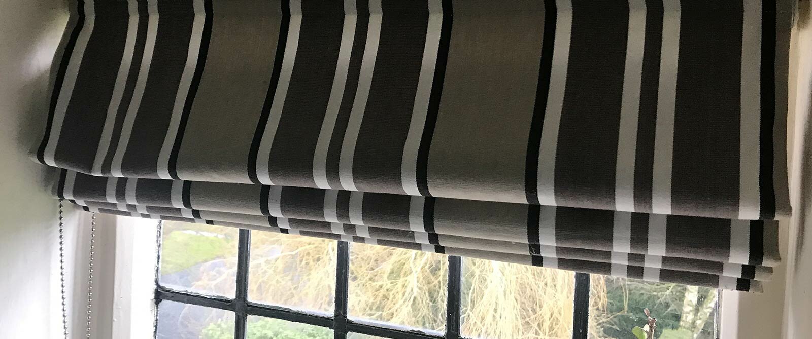 grey stripe roman blind